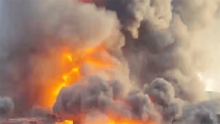 मोती गोदाम में भीषण आग 