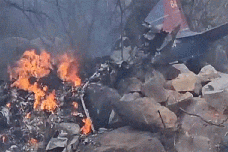 Aircraft Crashed!  तेलंगाना के डिंडीगुल में वायु सेना अकादमी में पिलाटस ट्रेनर विमान दुर्घटनाग्रस्त, दो पायलटों की मौत
