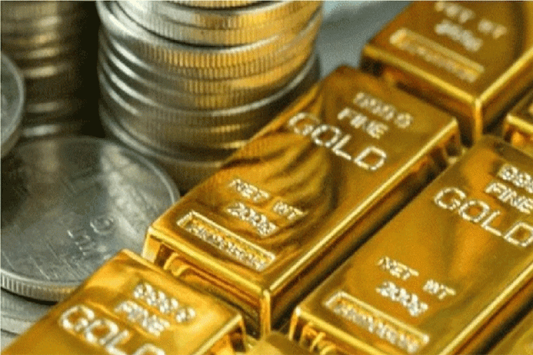 Gold Silver Rate Today : सोना-चांदी आम लोगों की पहुंच से बाहर, कीमत थमने का नाम नहीं ले रहा; जानें अब तक के अपडेट्स 
