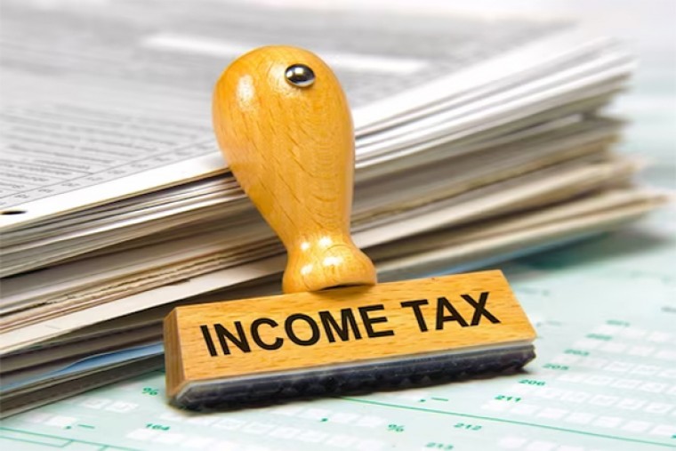 Income Tax Department: IT विभाग ने बढ़ा दी SFT रिटर्न भरने की तारीख, नहीं किया ये काम, तो रोज लगेगा 1000 रुपये जुर्माना