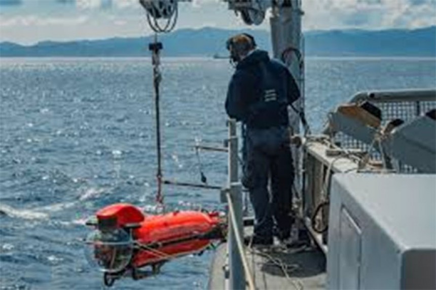 Iran-Houthi Conflict Warning : ईयू की समुद्री सुरक्षा संस्था की चेतावनी, हर समय यमन के जलक्षेत्र से दूर रहें!