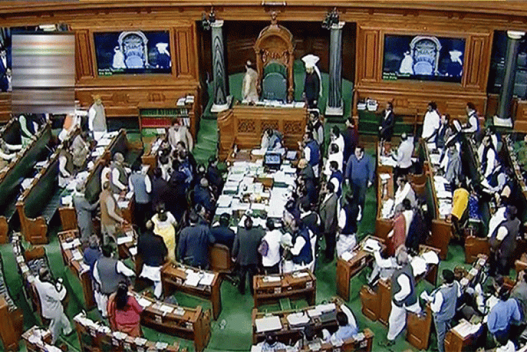 Lok Sabha: विपक्ष के हंगामे के कारण लोकसभा की कार्यवाही दोपहर बारह बजे तक स्थगित