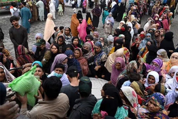 Pakistan political crisis: पड़ोसी का निकला दिवाला! पाकिस्तान में महंगाई ने तोड़े सभी रिकॉर्ड, श्रीलंका से भी बुरा हाल